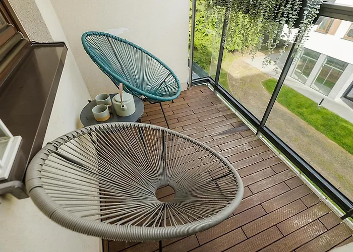 Lanciego - Przytulny Apartament Z Osobna Sypialna, Balkon, Wi-Fi, Natolin, Ursynow