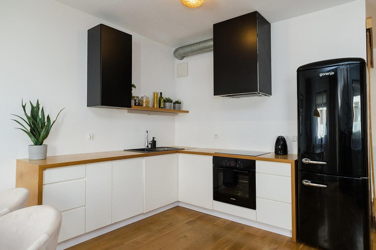 Apartamento Lanciego - Przytulny Z Osobna Sypialna, Balkon, Wi-fi, Natolin, Ursynow Varsovia