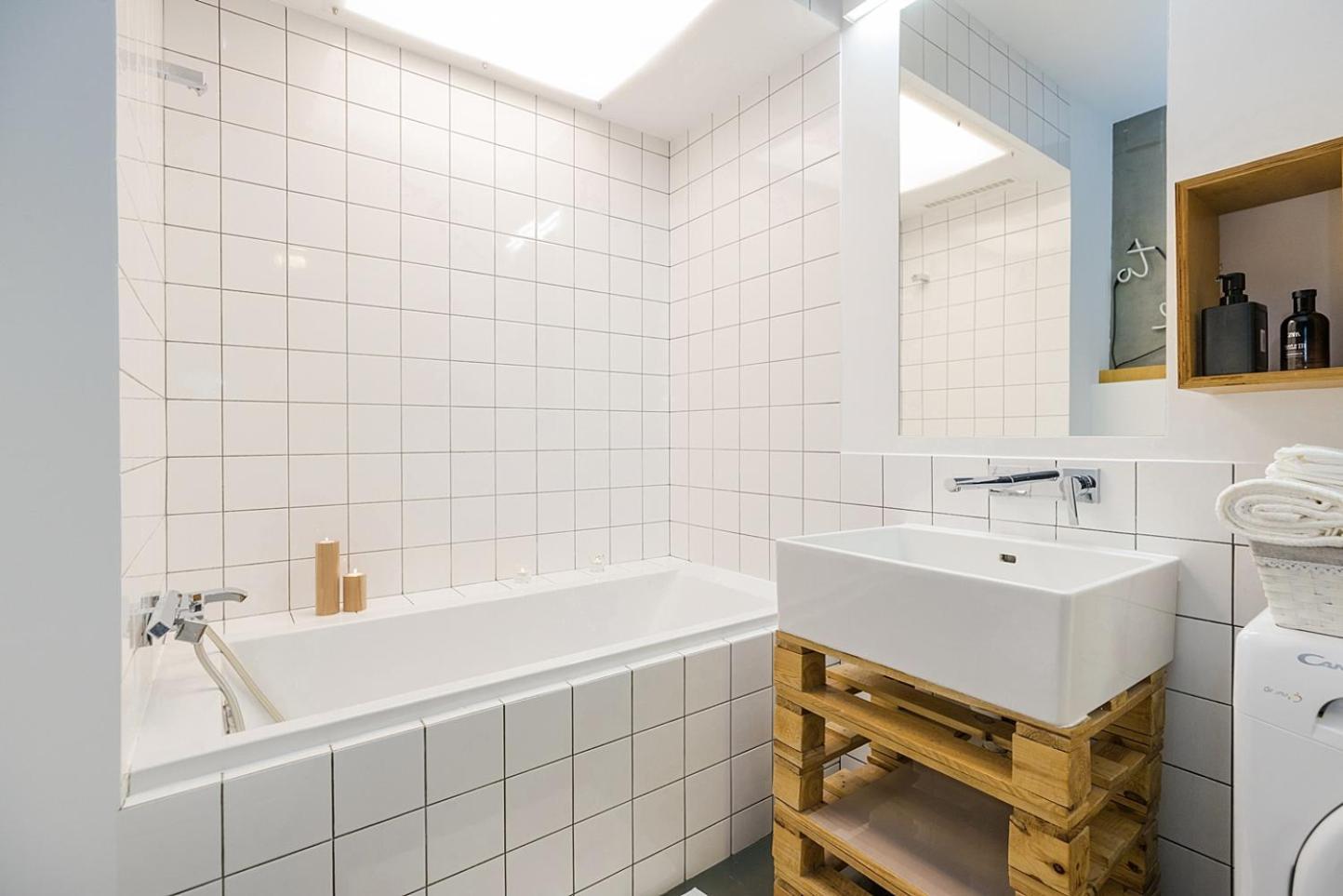Lanciego - Przytulny Z Osobna Sypialna, Balkon, Wi-fi, Natolin, Ursynow Apartamento *